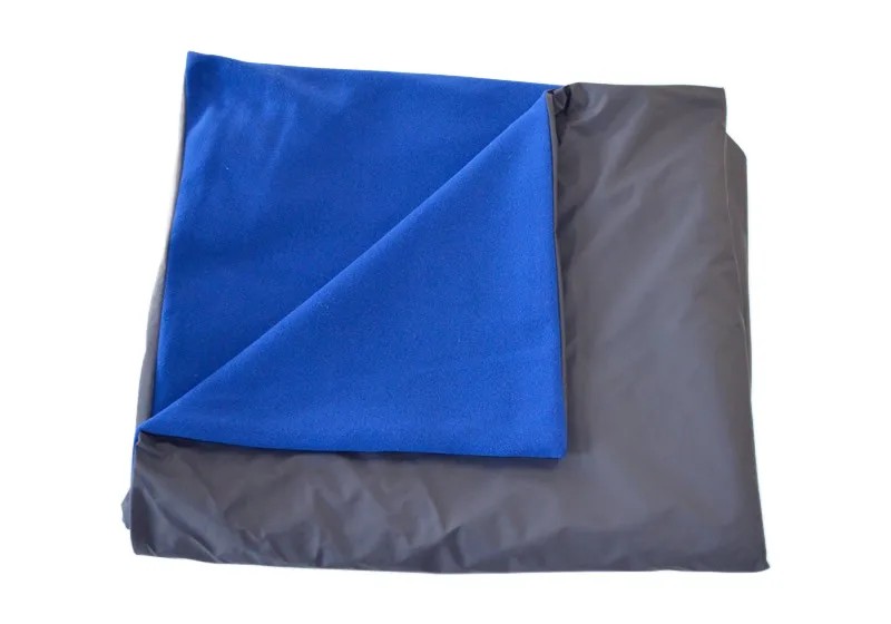 Couverture 1 face polaire / 1 face polyuréthane